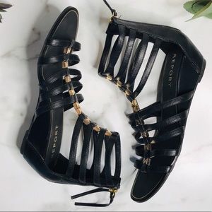 Report Black /gold gladiator sandals with zipper